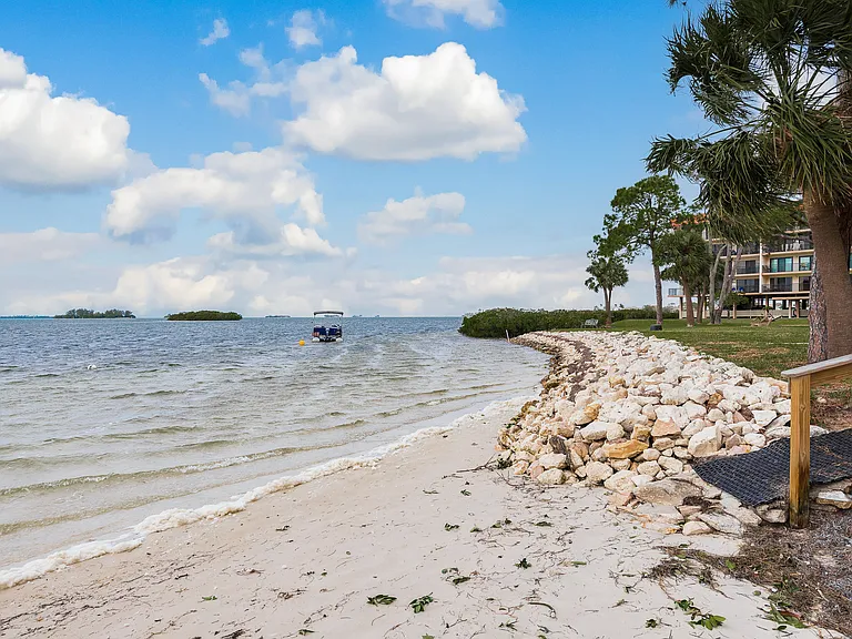 2700 Bayshore Blvd #507 — Photo 43