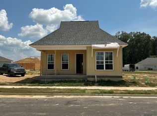 1216 Applewood Dr, Zachary, LA 70791