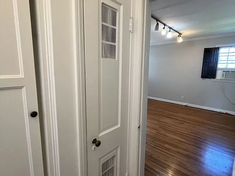 10370 Ashton Ave — Photo 10