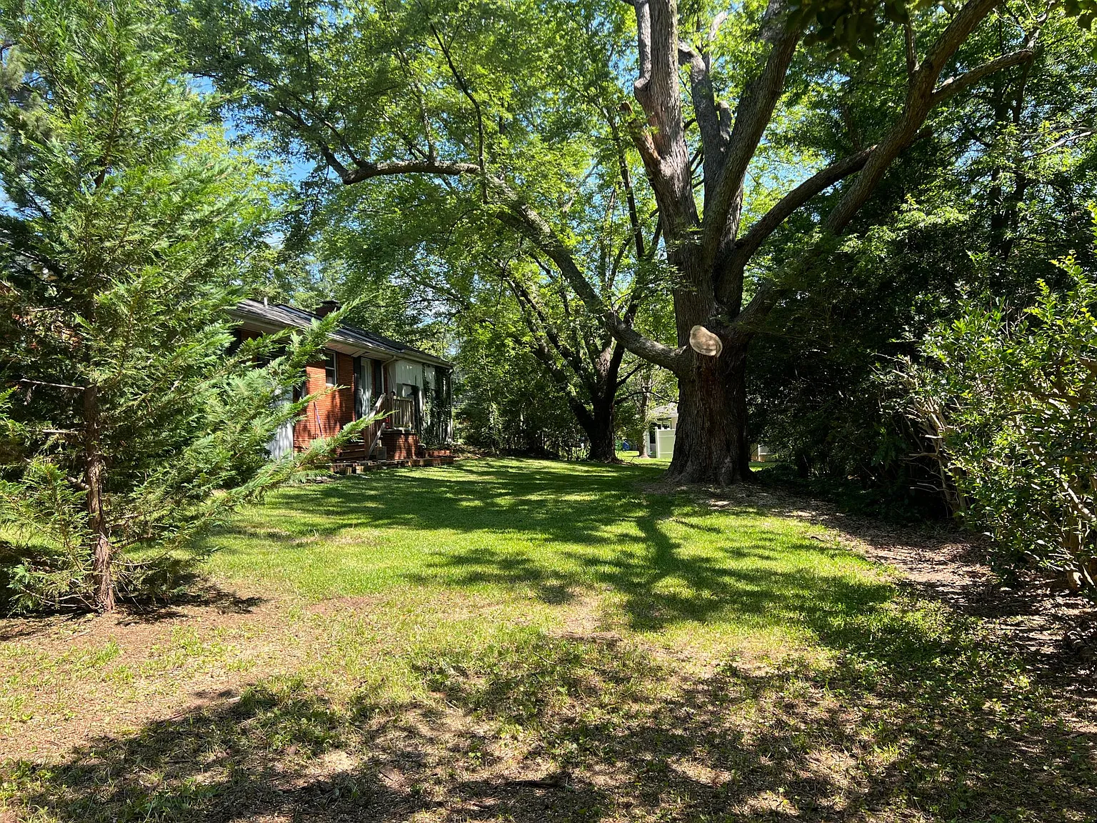 3 bed, 2000 sqft, $2,200 — Photo 4