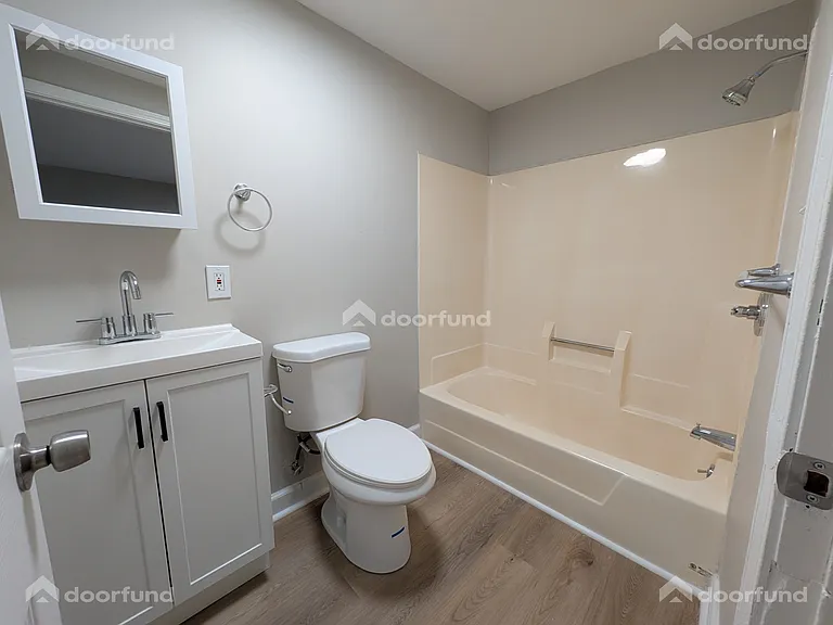 7 Crescent St #6 — Photo 9