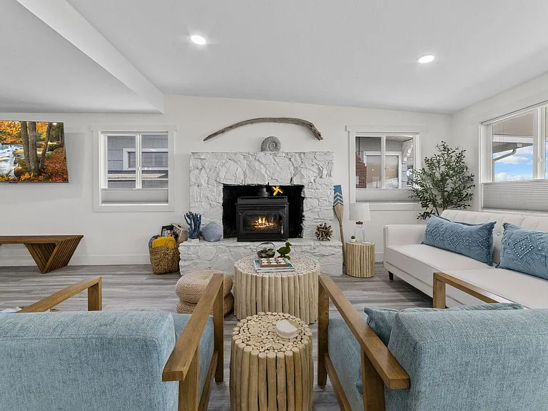 260 Driftwood Shores Rd — Photo 24