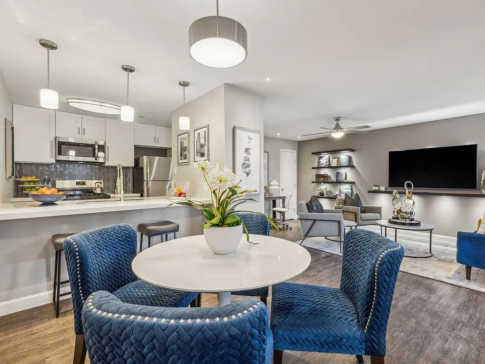 The Ashley at Bluffview Apartments