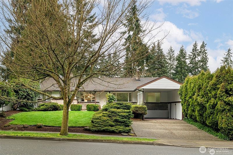 2nd image of 19513 Meridian Avenue N