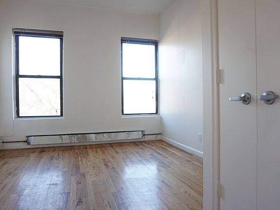 2nd image of 744 Myrtle Ave #3R