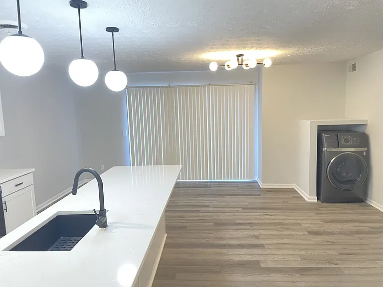 Ranchvale Apartments — Photo 8