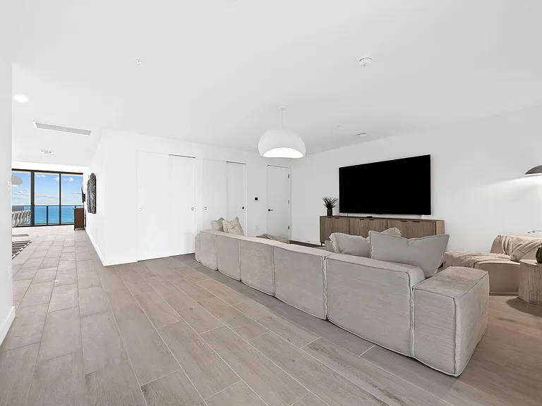 900 N Ocean Blvd #1404 — Photo 19