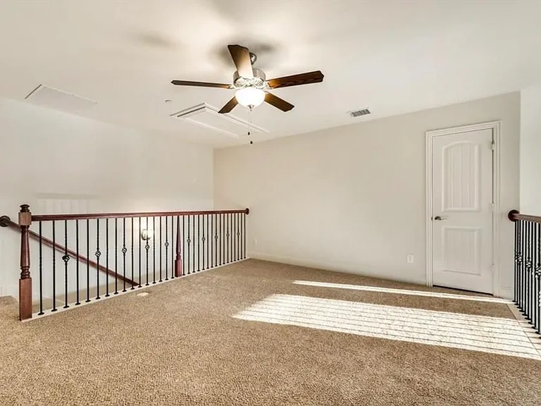 1231 Wiltshire Dr — Photo 8