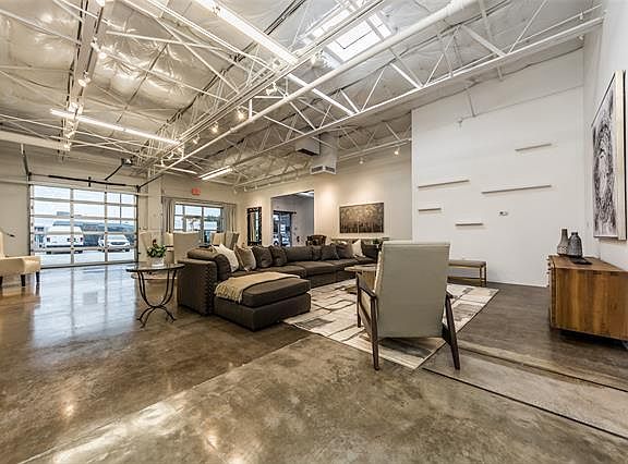 3rd image of 2233 Valdina St Ste 104