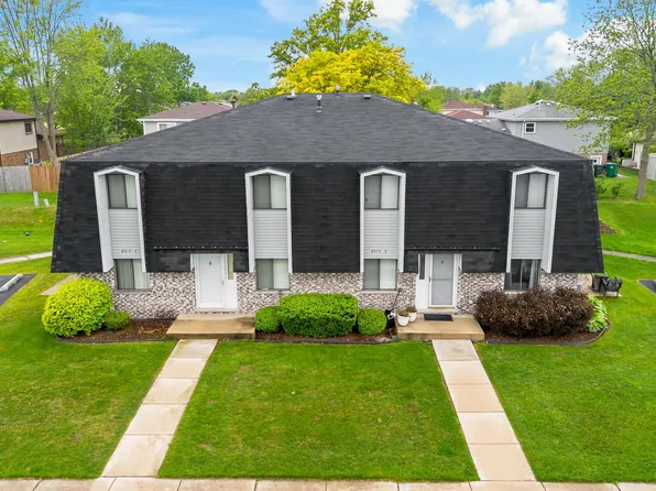 8517 Steven Pl, Tinley Park, IL 60487