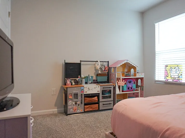 4703 Airmen Dr — Photo 12