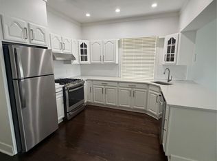 302A Main St #B, Huntington, NY 11743