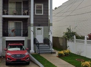 2503 Oceancrest Blvd, Far Rockaway, NY 11691