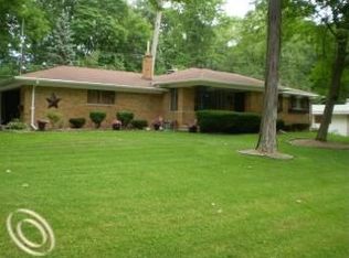 11003 Timberline Dr, Shelby Township, MI 48316