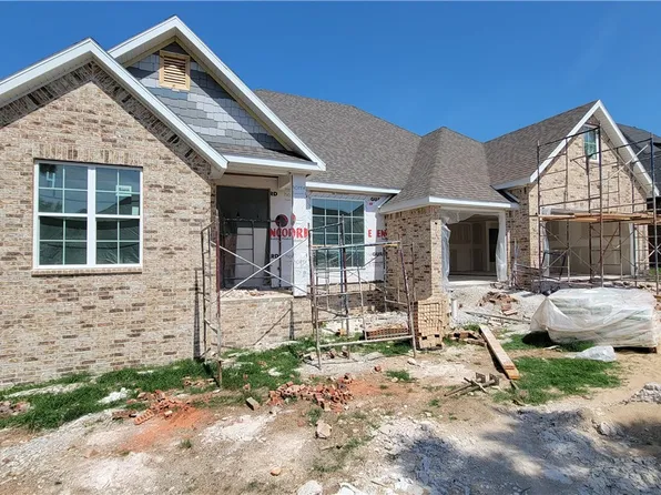 3946 E Spyglass Hill Dr, Fayetteville, AR 72701