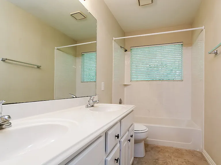 20914 Lake Park Trl — Photo 17