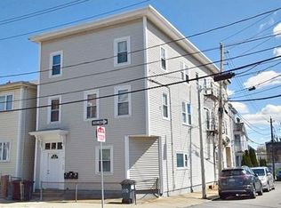 11-13 Greenwich St, Dorchester, MA 02122