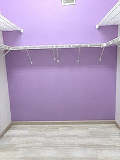 Walk in closet