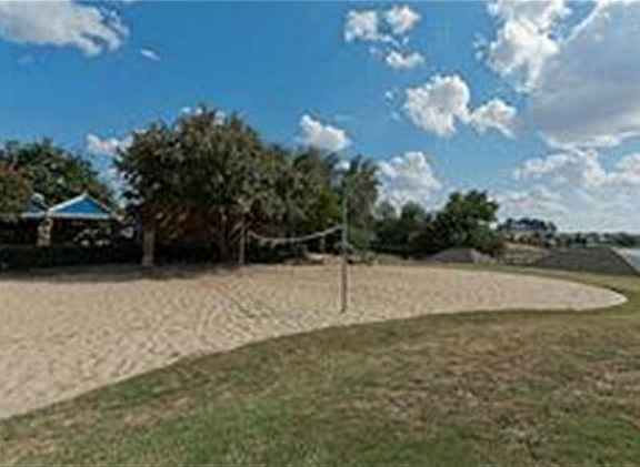5th image of 712 Park Lake Dr