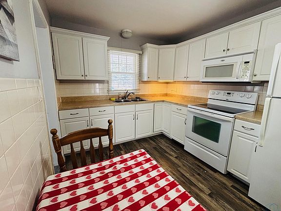 4th image of 2905 A St