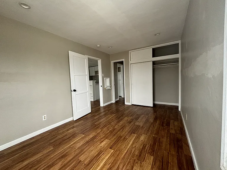 5067-69 Voltaire St #5067 — Photo 5