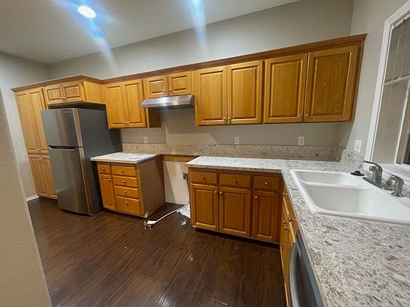 4th image of 1672 NE Glen Ellen Dr