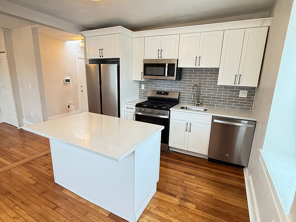 1st image of 49 W Cottage St Floor 3