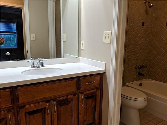 5th image of 2125 N Landing Way