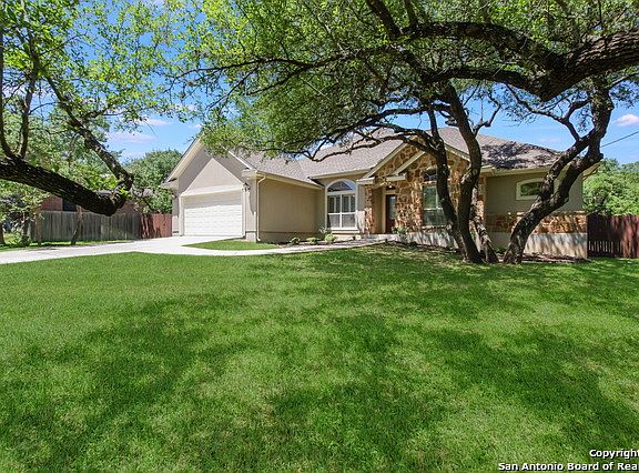 2nd image of 743 Deer Cross Ln