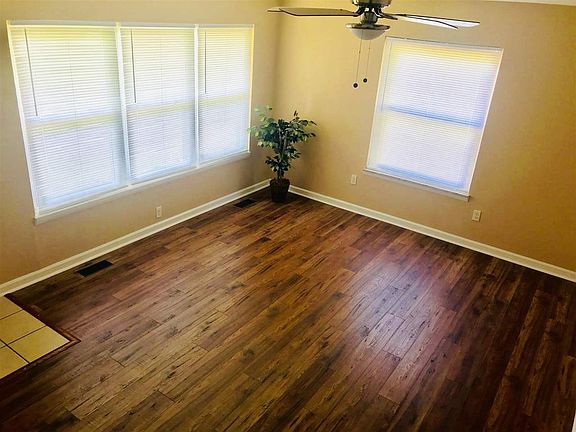 3rd image of 12950 C St