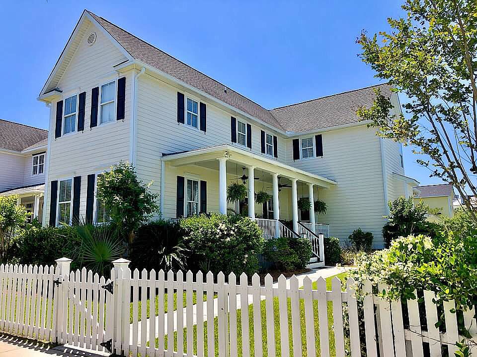 2nd image of 2122 Hartfords Bluff Ln