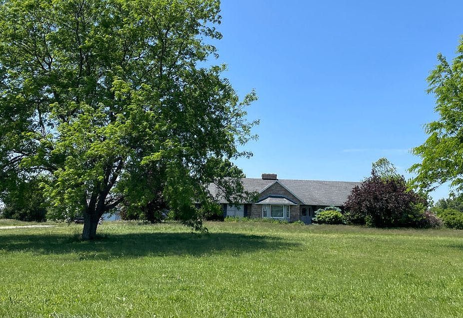 2nd image of 7495 Staeger Rd