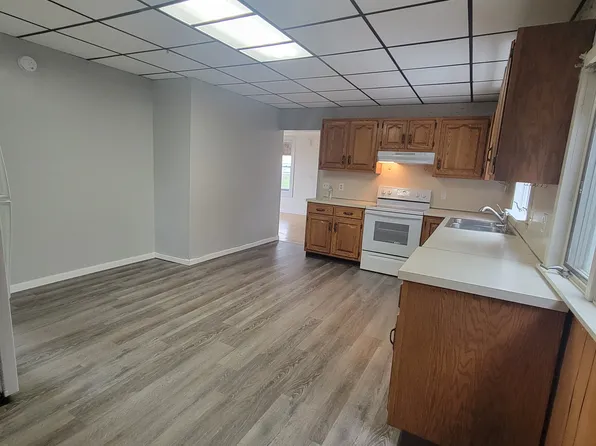 19 Swain Ave, Meriden, CT 06450