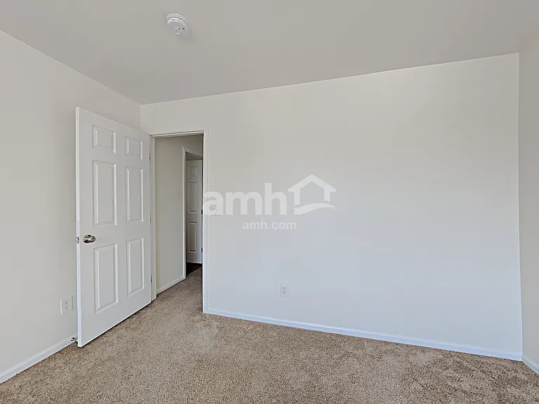 1182 S Fultondale Cir — Photo 10