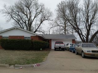 301 W Campbell Dr, Midwest City, OK 73110
