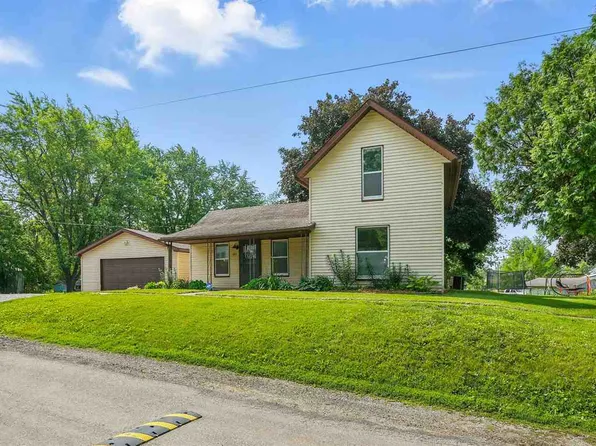 615 Lincoln St, Ainsworth, IA 52201