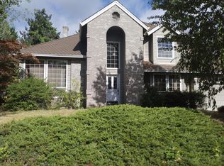 16135 NW Somerset Dr, Beaverton, OR 97006