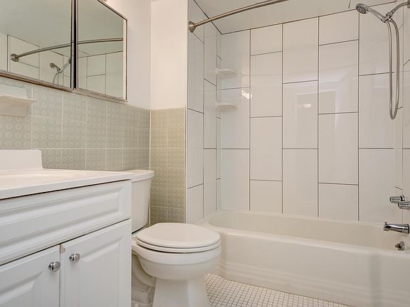 2nd image of 1620 E Broad St #601