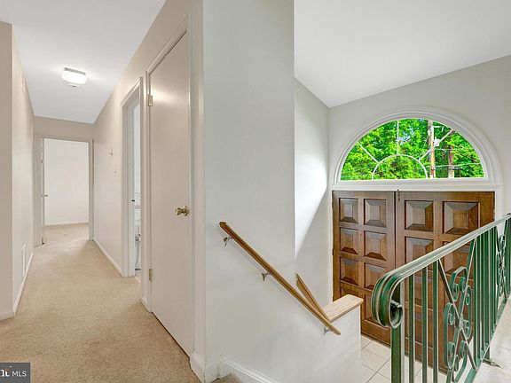 4th image of 8803 Kenilworth Dr