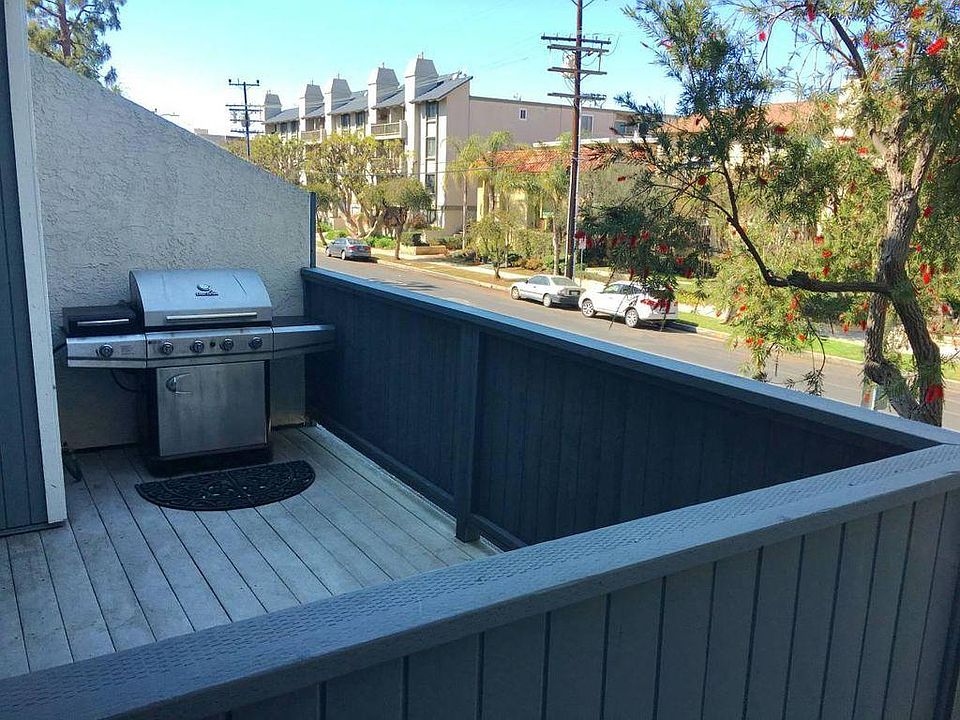 Patio + BBQ