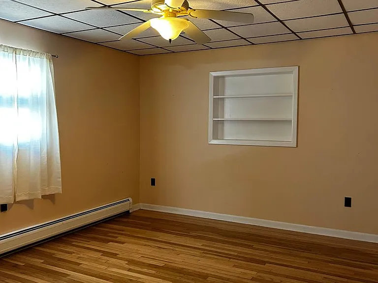 308 N Blakely St — Photo 25