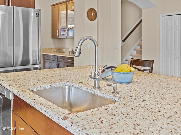 4th image of 262 Woodland Greens Dr