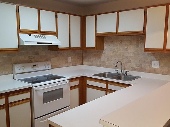 3rd image of 26 Pheasant Meadow Ct #105