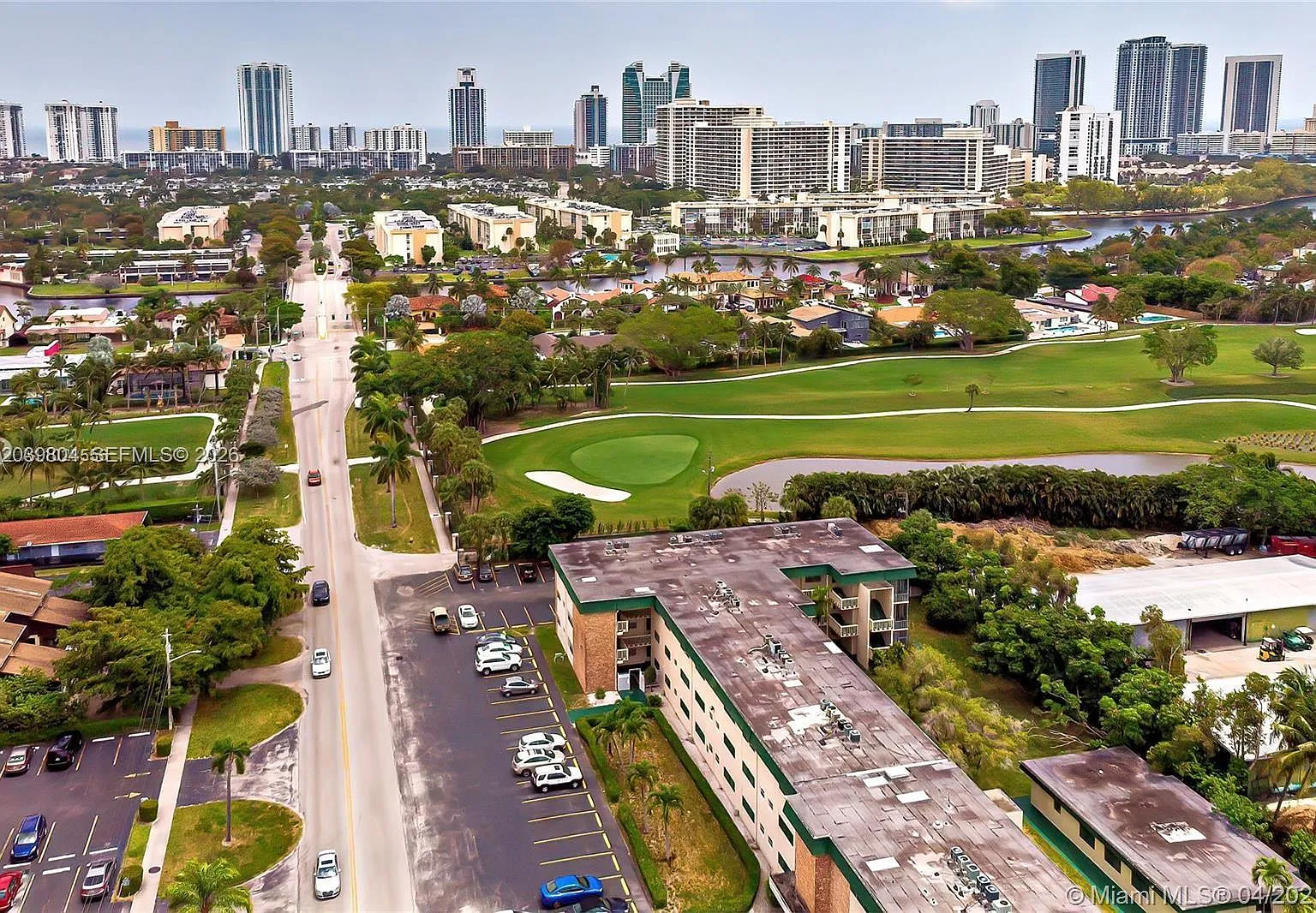 The Seventeenth Green — Photo 1
