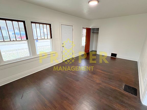 4th image of 216 N Decker Ave