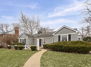 1120 Raleigh Rd, Glenview, IL 60025
