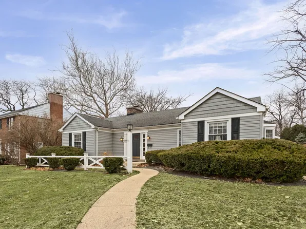 1120 Raleigh Rd, Glenview, IL 60025