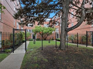 2412 W Farragut Ave #2B-2422, Chicago, IL 60625