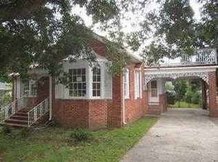 204 Jackson St, Chickasaw, AL 36611