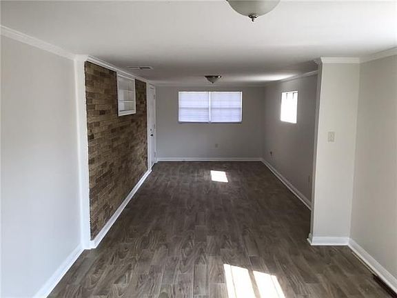 4th image of 1664 Dogwood Dr